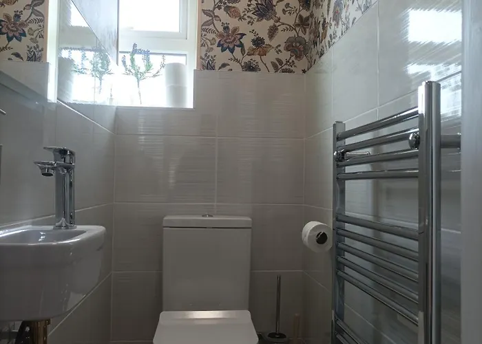 Wildflower - Countryside Lettings *